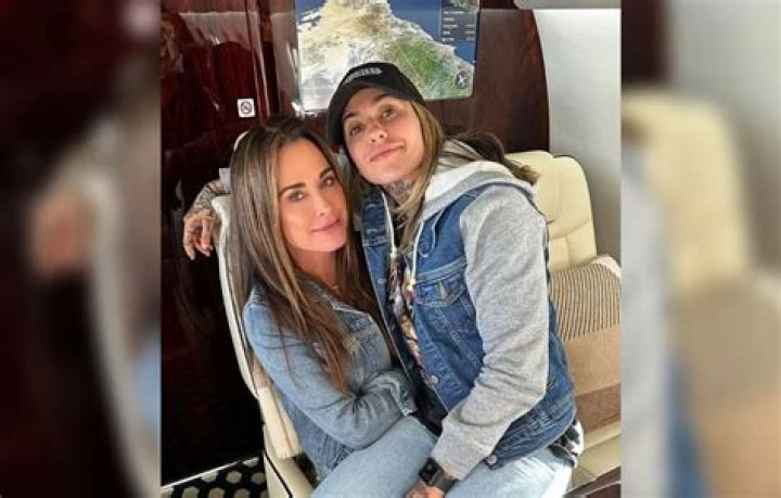 Who is Kyle Hendricks Dating Now