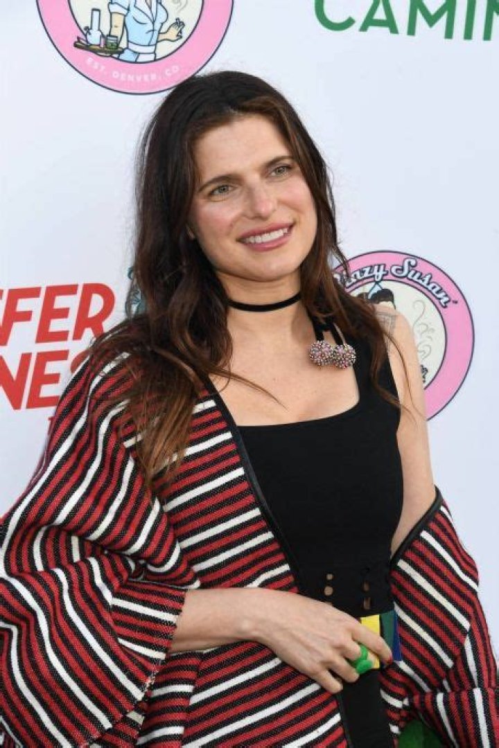 Who is Lake Bell Dating Now?