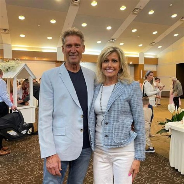 Who is Lana Ector Dating Now?