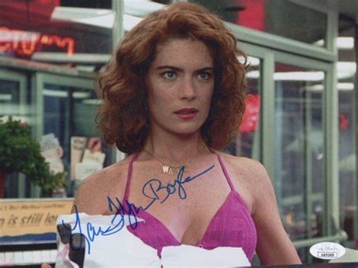 Who is Lara Flynn Boyle Dating Now?