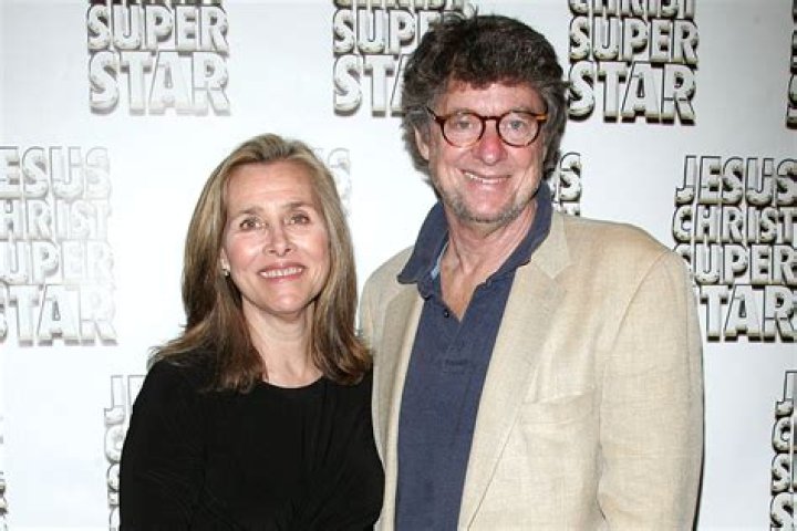 Who is Laura Vierra Dating Now