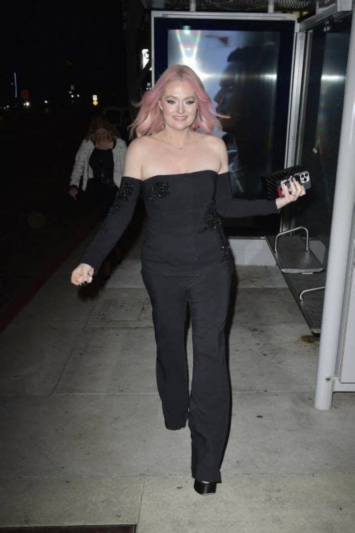 Who is Lauren Ash Dating Now