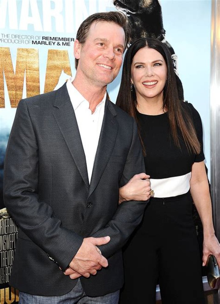 Who is Lauren Graham Dating Now