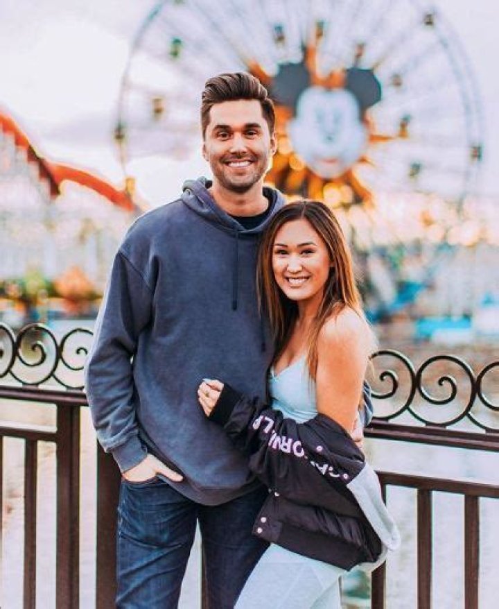 Who is Lauren Riihimaki Dating Now