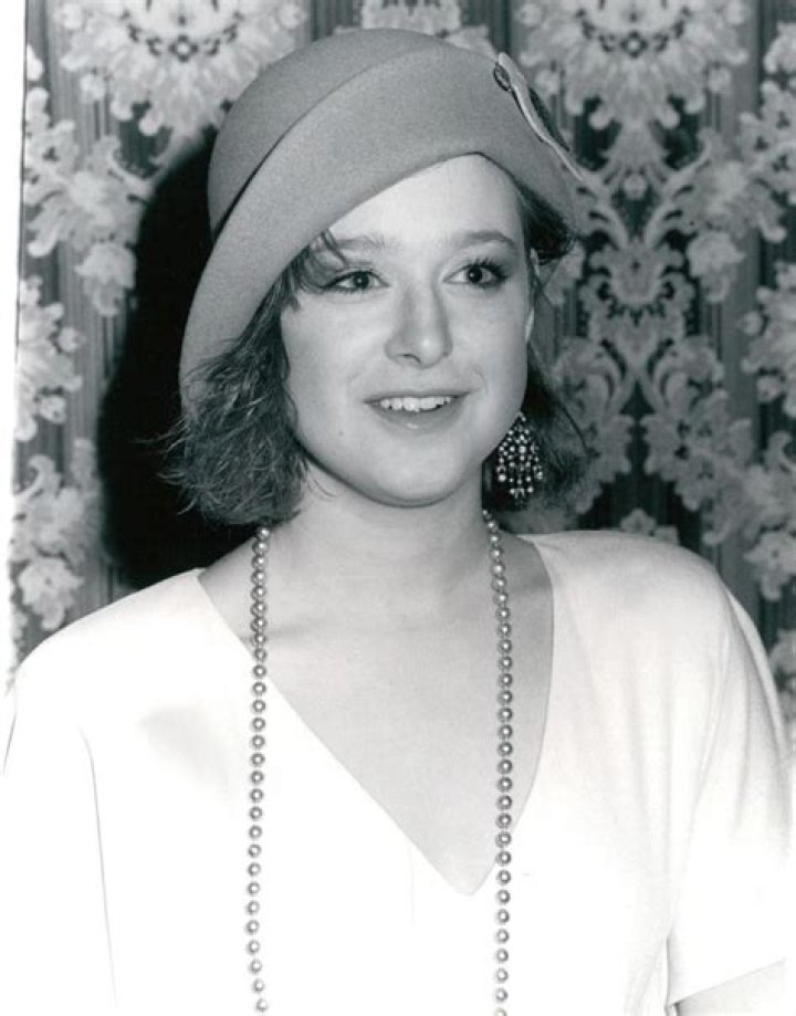 Who is Lauri Hendler Dating Now