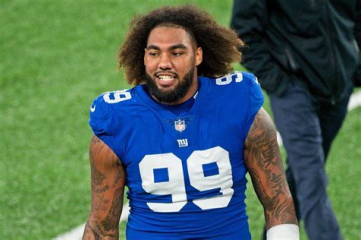Who is Leonard Williams Dating Now