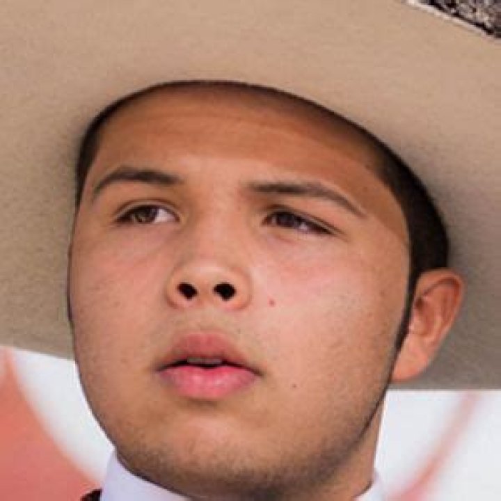 Who is Leonardo Aguilar Dating Now