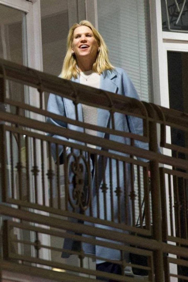 Who is Lindsay Shookus Dating Now