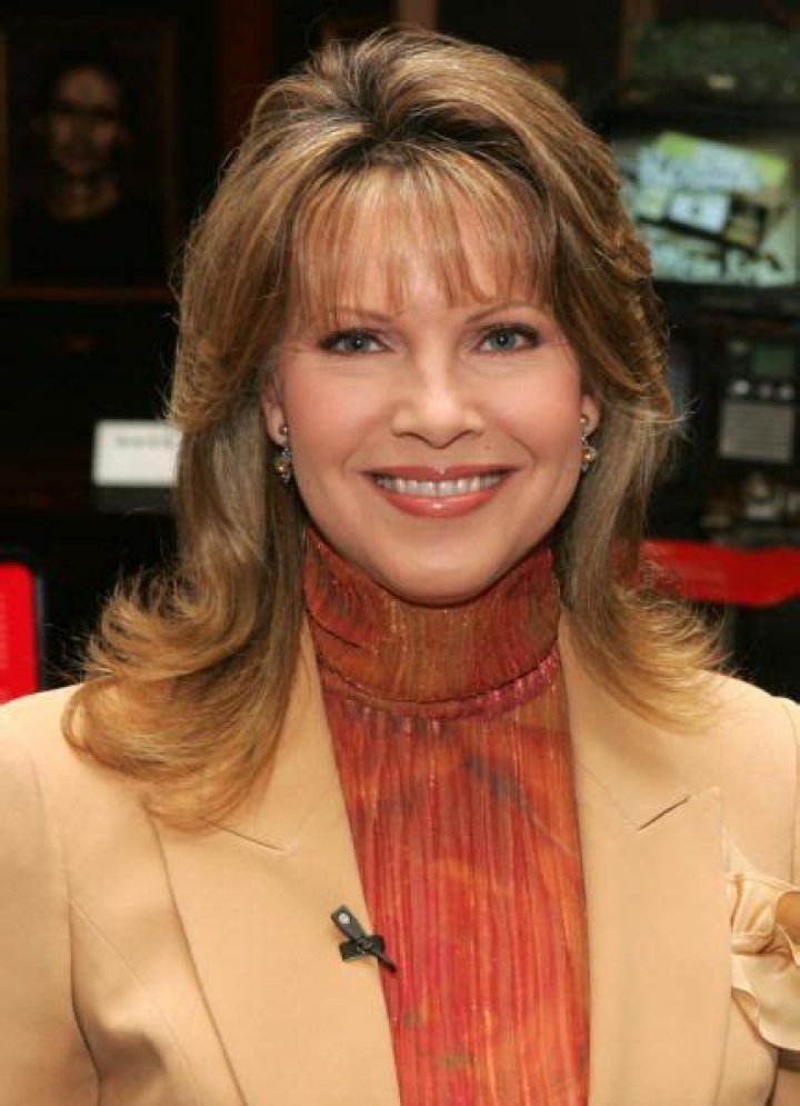 Who is Lorianne Crook Dating Now