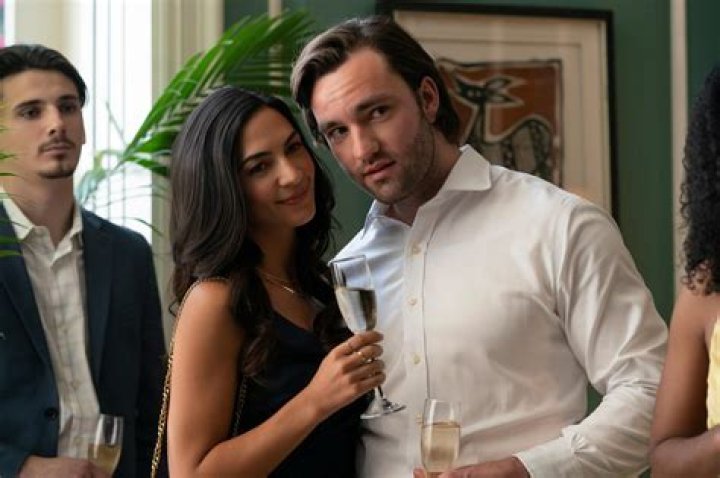 Who is Lucy Vallely Dating Now?