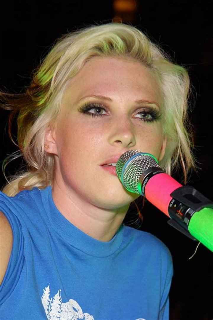 Who is Lucy Walsh Dating Now?