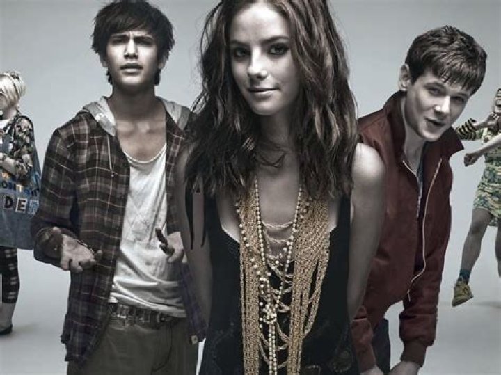 Who is Luke Pasqualino Dating Now