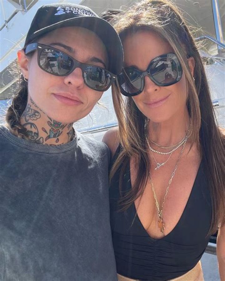 Who is Lushaflor Dating Now