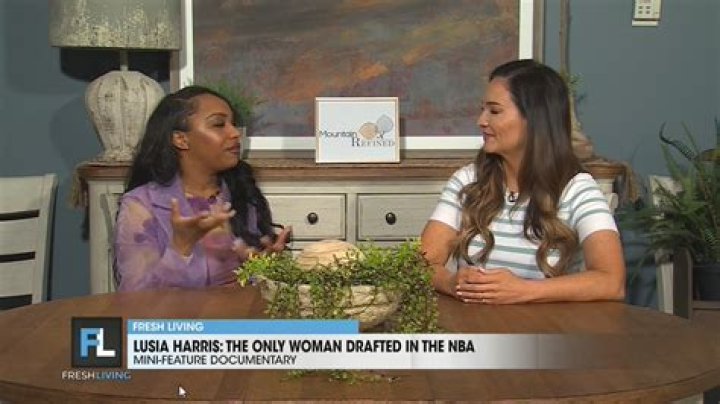 Who is Lusia Harris Dating Now