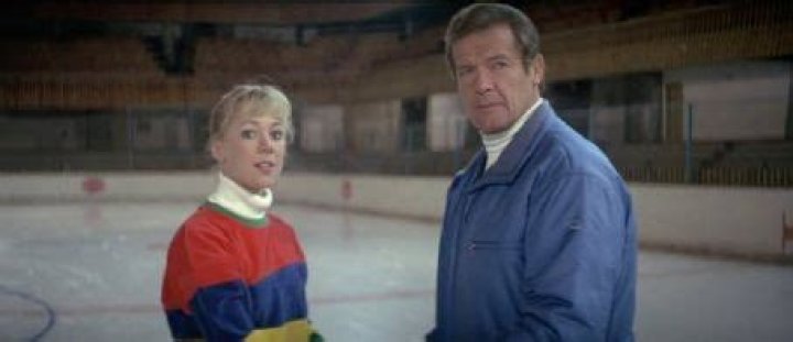 Who is Lynn-Holly Johnson Dating Now