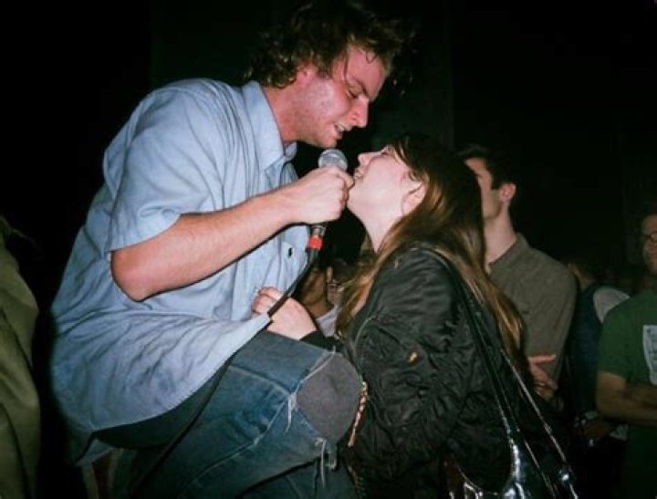 Who is Mac DeMarco Dating Now