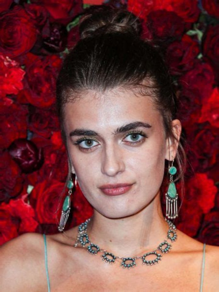 Who is Mackinley Hill Dating Now?