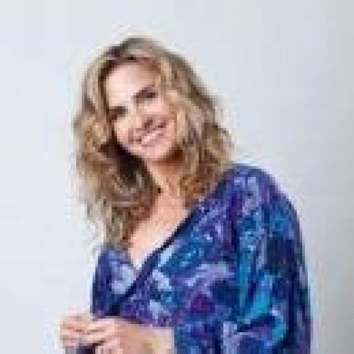 Who is Malandra Burrows Dating Now?