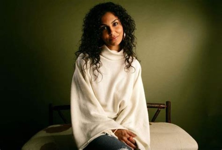 Who is Manuela Testolini Dating Now?