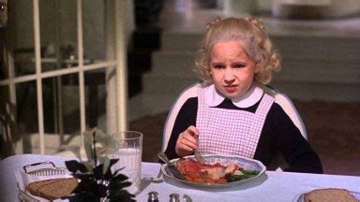 Who is Mara Hobel Dating Now?