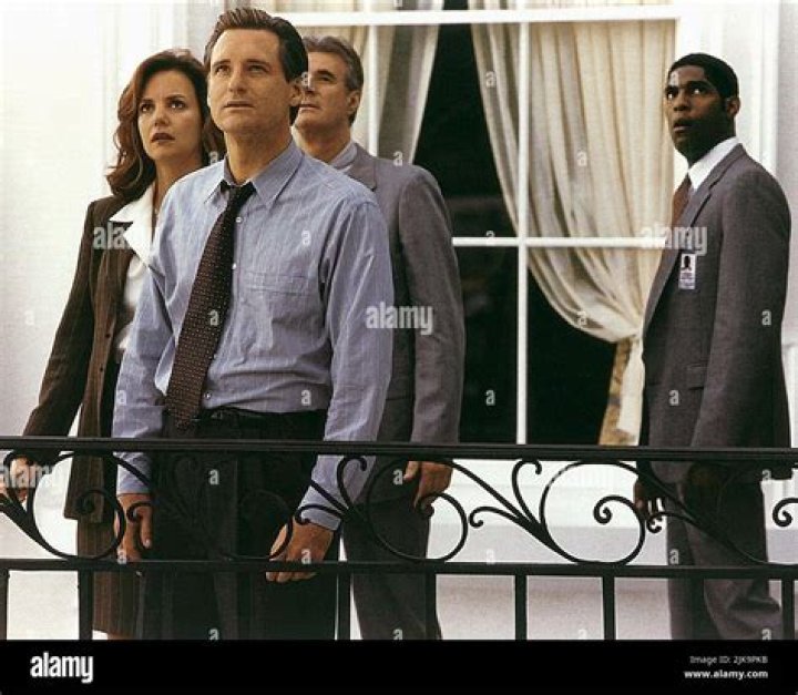 Who is Margaret Colin Dating Now