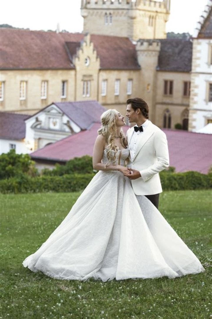 Who is Mario Adrion Dating Now