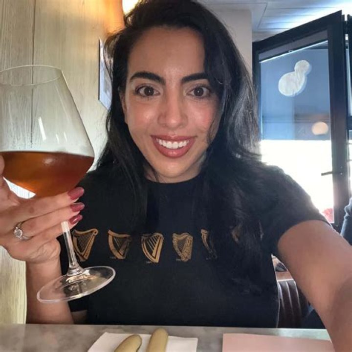 Who is Mario Aldecoa Dating Now?