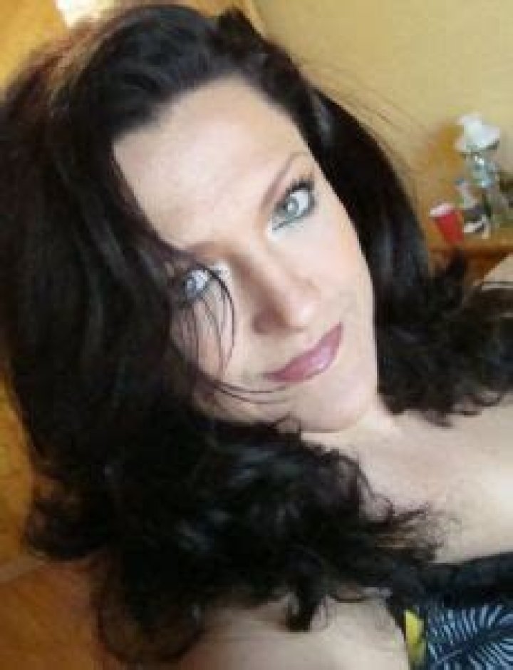 Who is Mario Castaneda Dating Now