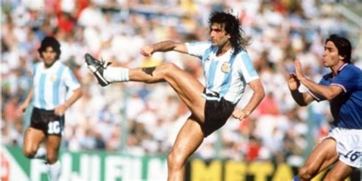 Who is Mario Kempes Dating Now