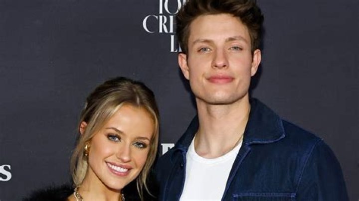 Who is Matt Berninger Dating Now?