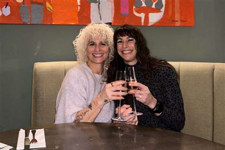 Who is Melanie Smith Dating Now?