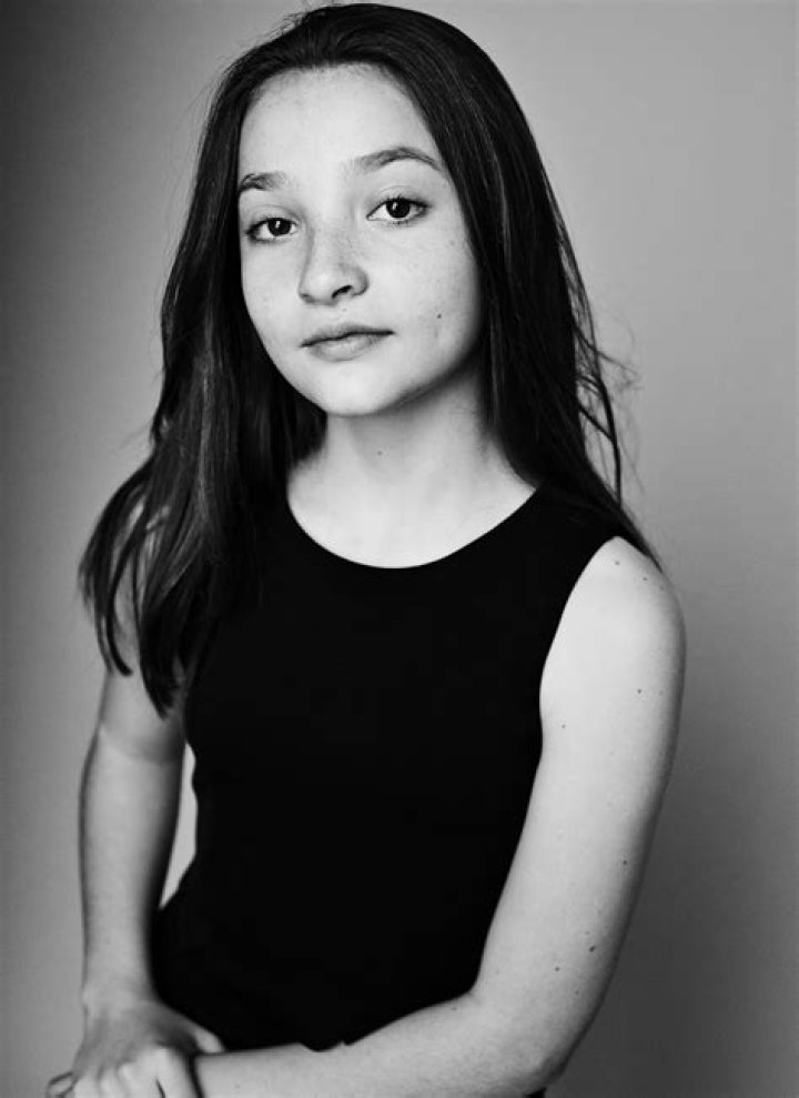 Who is Mia McKenna-Bruce Dating Now