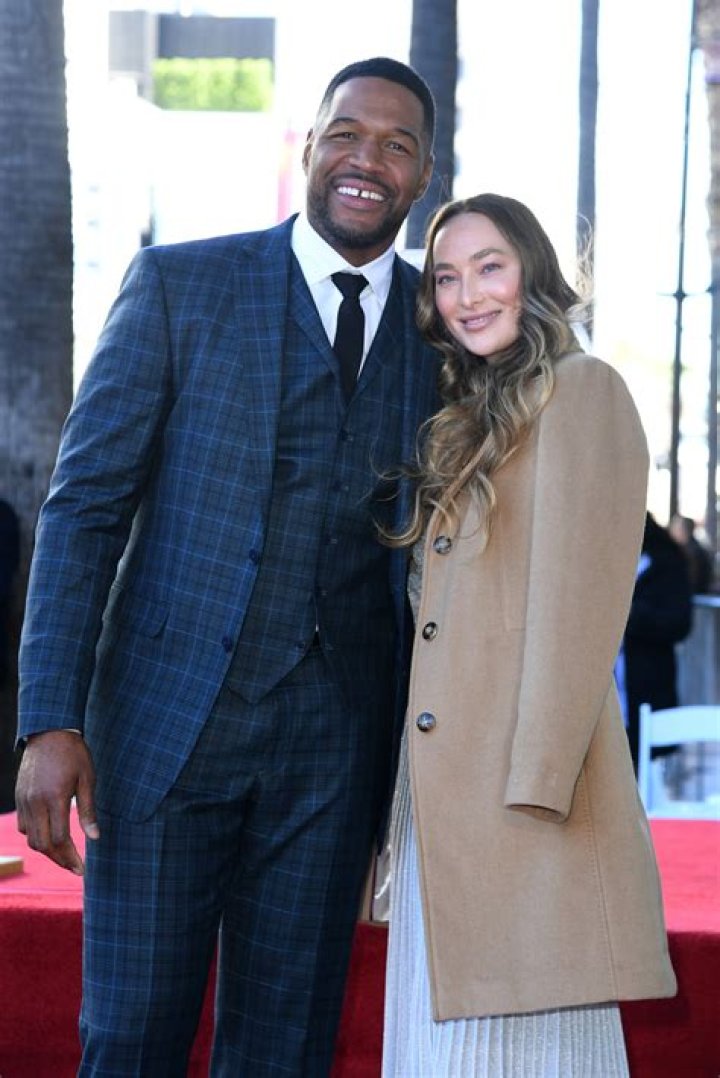 Who is Michael Strahan Dating Now?