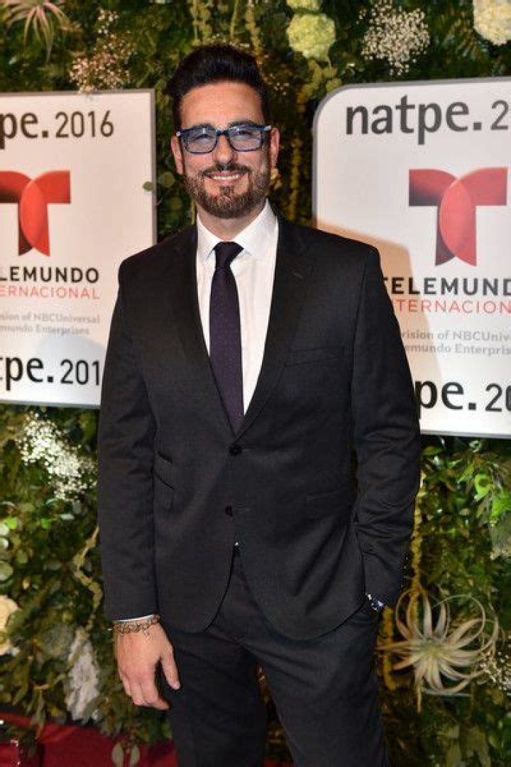 Who is Miguel Varoni Dating Now