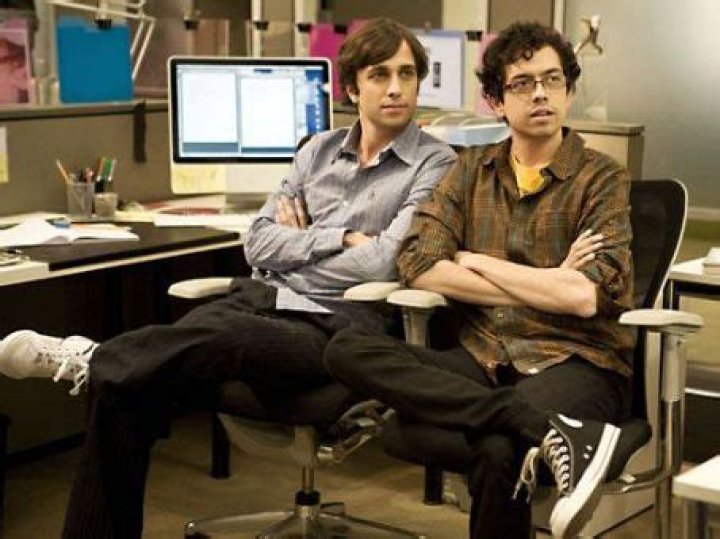 Who is Mike Damus Dating Now