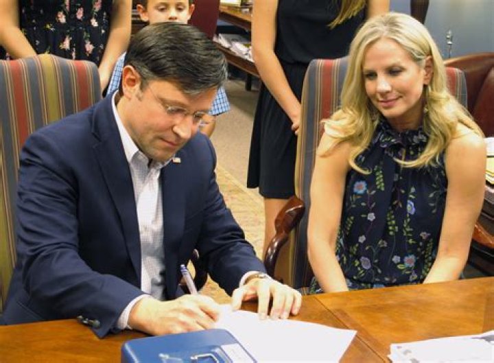 Who is Mike Foltynewicz Dating Now?