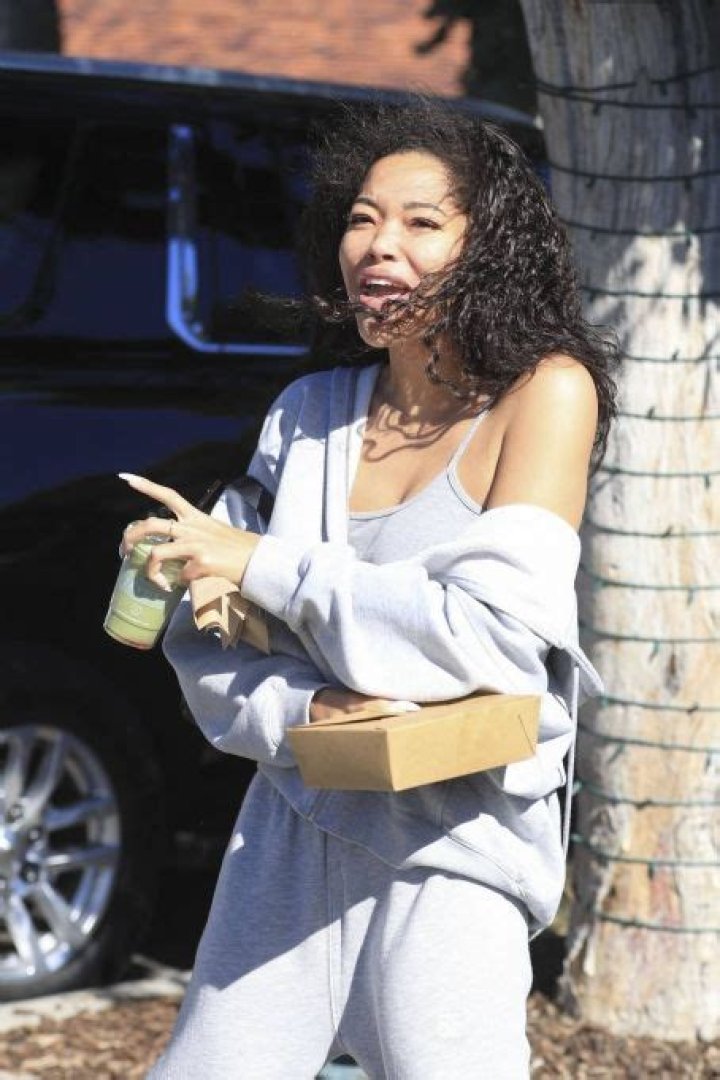 Who is Ming Lee Simmons Dating Now