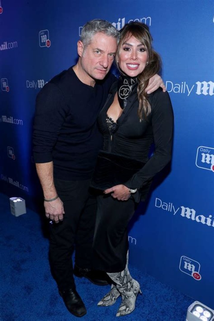 Who is Mo Vlogs Dating Now