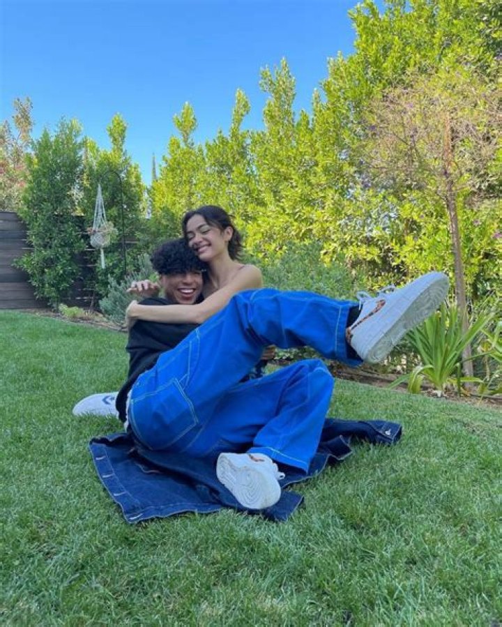 Who is Nailea Devora Dating Now