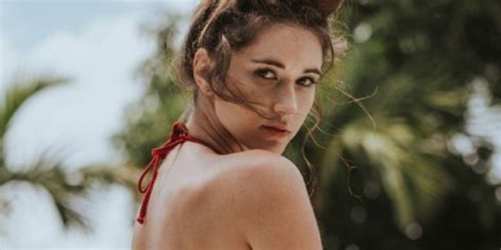 Who is Natalie Roush Dating Now