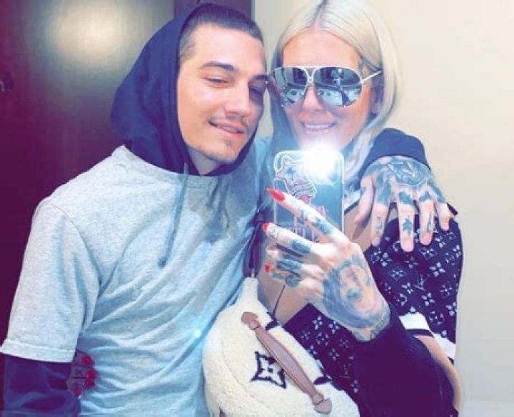 Who is Nathan Schwandt Dating Now?