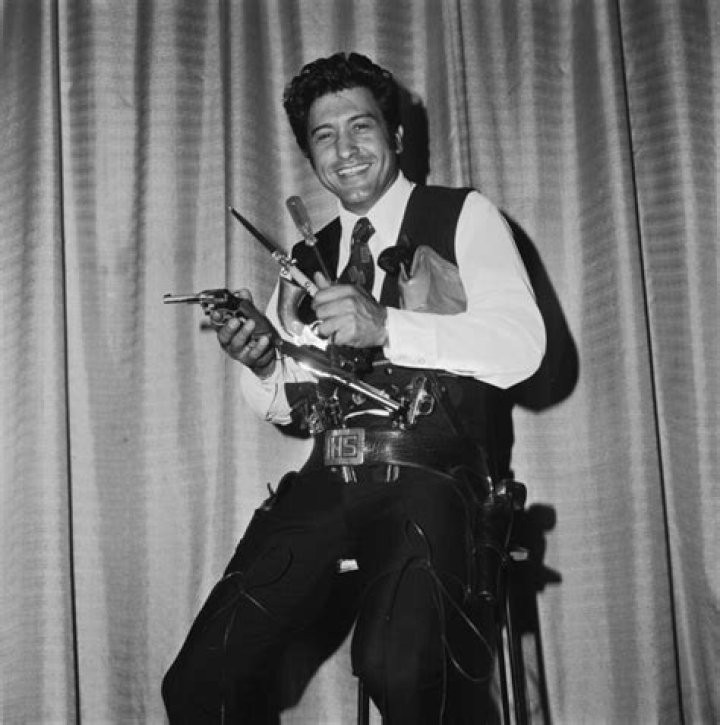 Who is Nelson Canlas Dating Now?