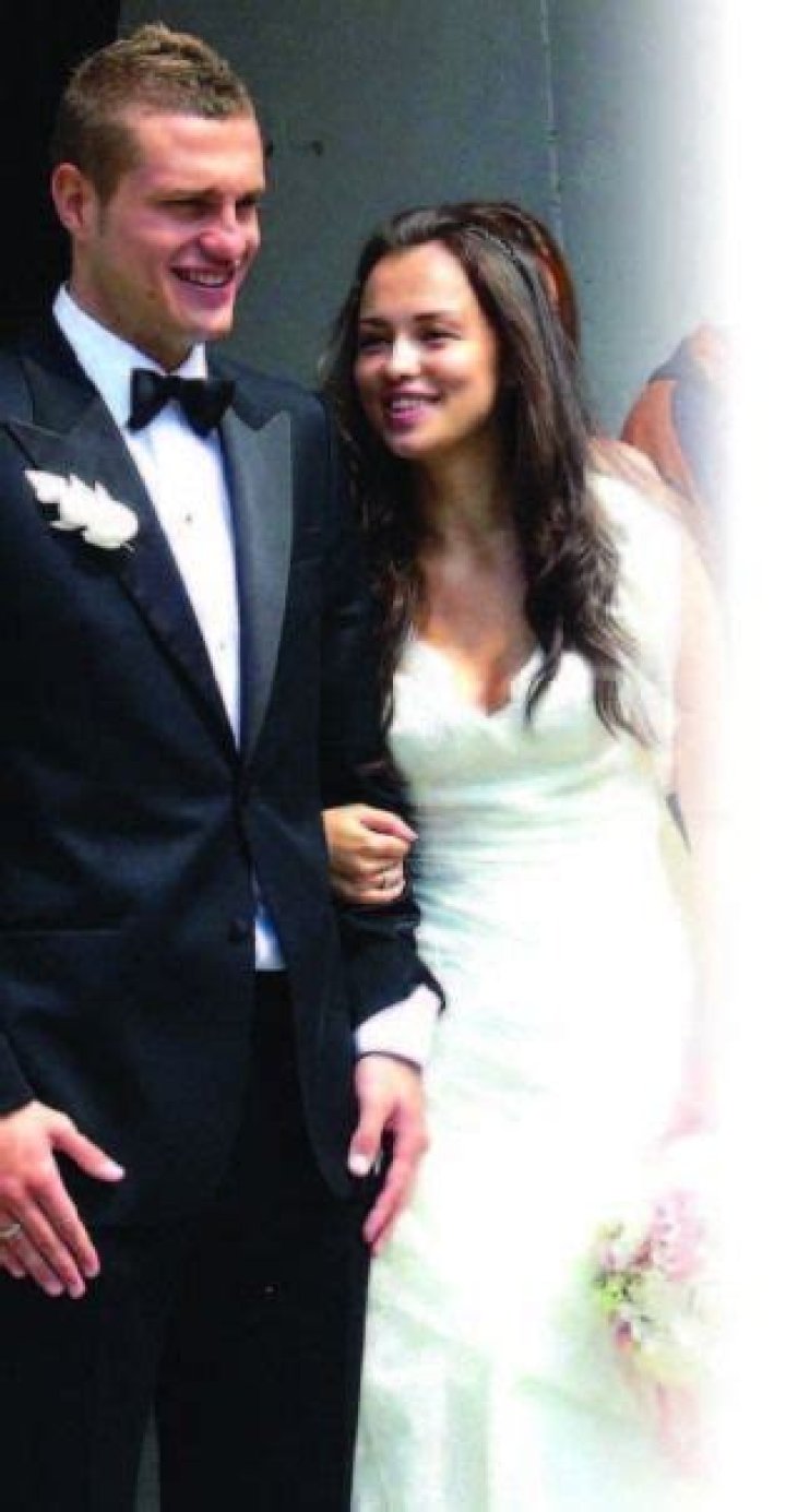 Who is Nemanja Vidic Dating Now