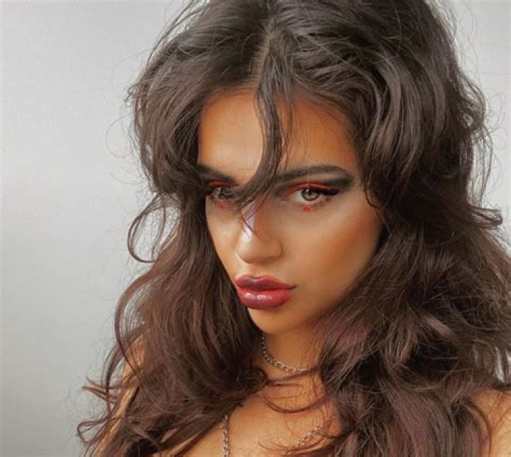 Who is Newsha Syeh Dating Now?