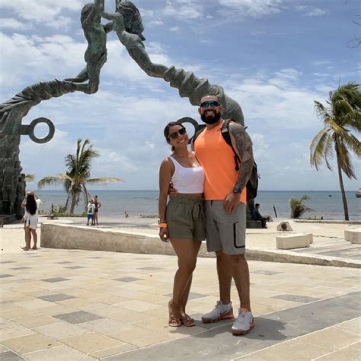 Who is Nicole Zavala Dating Now