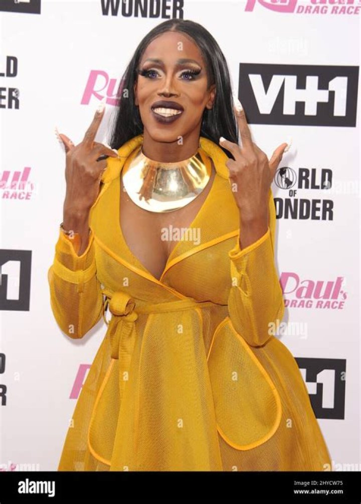 Who is Nina Bo'Nina Brown Dating Now