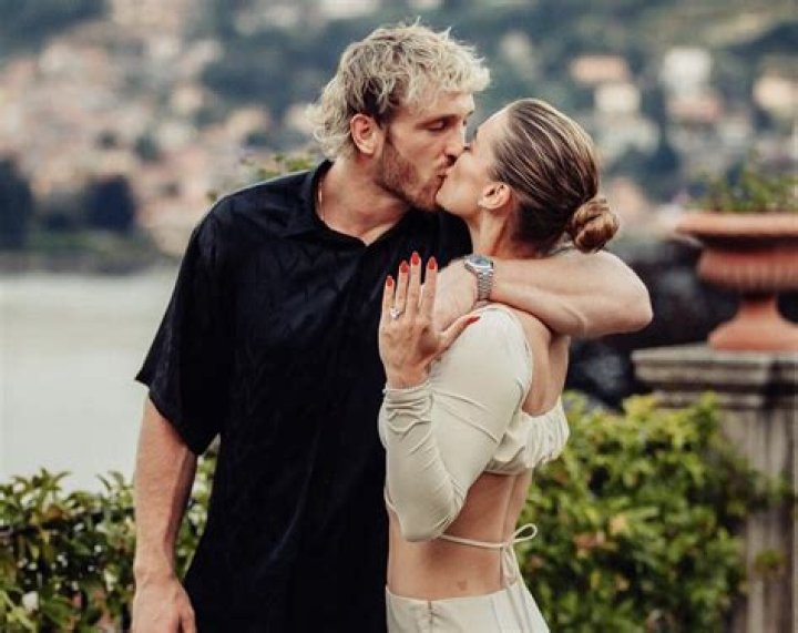 Who is Nina Gray Dating Now