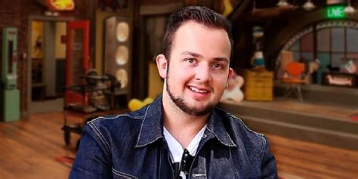 Who is Noah Munck Dating Now