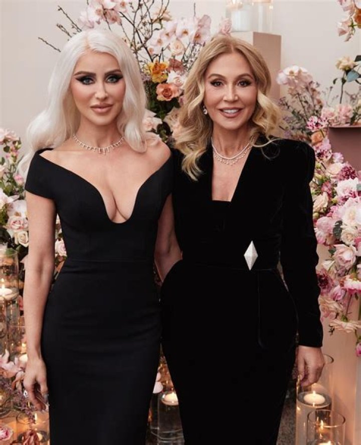 Who is Norvina Claudia Dating Now