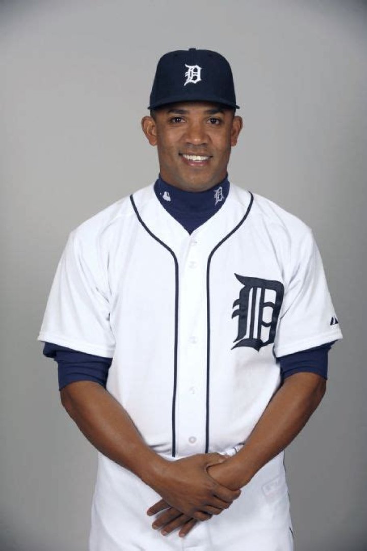 Who is Octavio Dotel Dating Now?